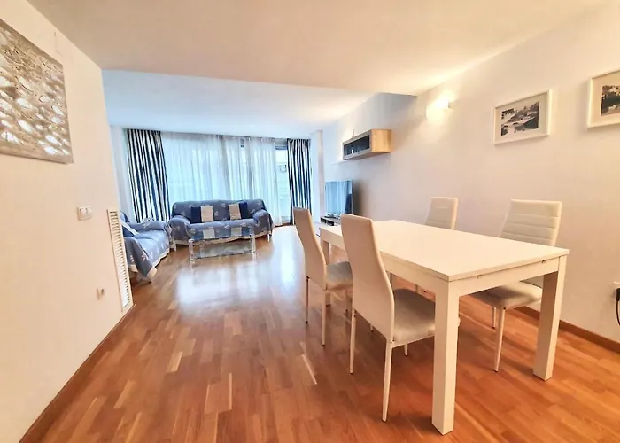 Ancora Frontbeach Luxury Apartamento *