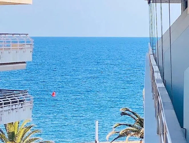 Ancora Frontbeach Luxury Apartamento *