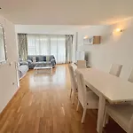 아파트 Ancora Frontbeach Luxury
