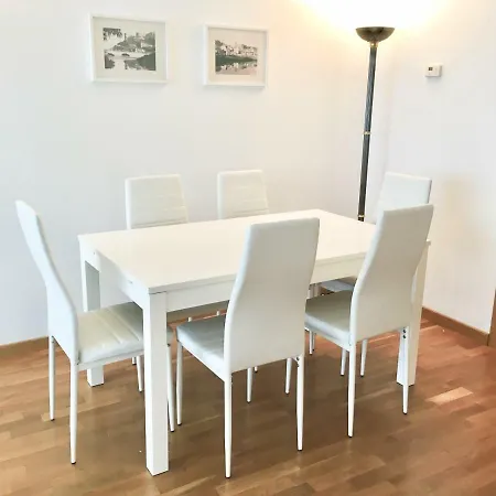 Ancora Frontbeach Luxury 아파트