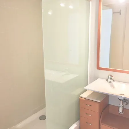 Ancora Frontbeach Luxury 아파트